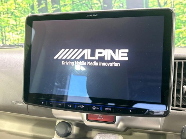 【BIG-X11インチナビ】人気の大画面BIG-Xナビを装備。専用設計で車内の雰囲気にマッチ!ナビ利用時のマップ表示は見やすく、テレビやDVDは臨場感がアップ!いつものドライブがグッと楽しくなります♪