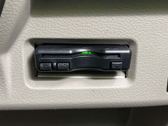 【ETC】高速道路の料金所をストレスなく通過!話題のスポットやサービスエリアに多い「スマートIC」利用時は必須のアイテムです。当店でセットアップを実施、ご納車当日からすぐにご利用いただけます!