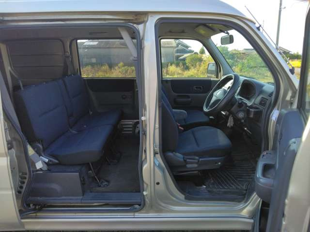 禁煙車!4人乗り!2人乗り可能!荷室ひろい!