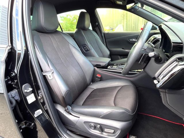 �y�n�[�t���U�[�V�[�g�z�������ƍ���S�n�𗼗������l�C�̃V�[�g���w�ʁE���ʂ̃t�@�u���b�N�f�ނ́A�ʋC���̗ǂ��⊊��ɂ����ɗD��Ă��܂��B�C���╞���ɍ��E���ꂸ���K�ɂ���肢�������܂��B