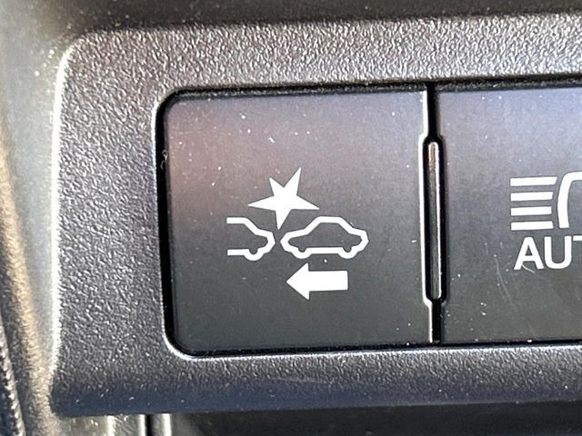 �y�v���N���b�V���Z�[�t�e�B�z�O���̎ԗ��������m���A�Փ˂������Ȏ��͌x��Œ��ӂ𑣂��A�u���[�L�𓥂ޗ͂��T�|�[�g�B�u���[�L�𓥂߂Ȃ������ꍇ�͏Փ˔�Q�y���u���[�L���쓮�A�Փˉ�����T�|�[�g���܂��B