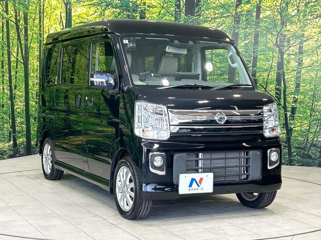 高透明度のガラス皮膜で撥水はもちろん、上質なツヤ・光沢を実現。紫外線や酸性雨から大切な愛車を保護し、色あせ・劣化を防止。「弾スプラッシュコート」、「弾プリミッサコート」からお選びいただけます。