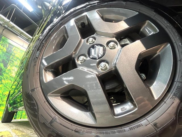 �y����14�C���`�A���~�z�C�[���z�O�ςɃ}�b�`���������A���~�z�C�[���𑕒����Ă���܂��B�e��ЊO�A���~�z�C�[����A�X�^�b�h���X�^�C�����戵�����Ă���܂��B���񂲑��k����������