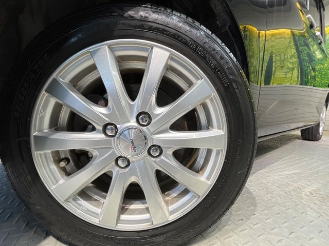 【14インチアルミホイール】外観にマッチしたアルミホイールを装着しております。各種アルミホイールや、スタッドレスタイヤも取扱いしております。是非ご相談ください♪