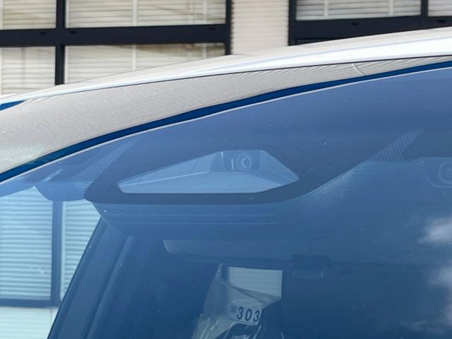 �y�g���^�Z�[�t�e�B�Z���X�z���s���ɑO���̎ԗ�����F�����A�Փ˂������Ȏ��͌x��ƃu���[�L�ŏՓˉ���Ɣ�Q�y�����A�V�X�g�B�����S�Ƀh���C�u�����y���݂��������܂��B