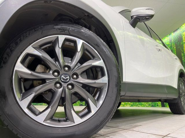 【純正19インチアルミホイール】外観にマッチした純正アルミホイールを装着しております。各種社外アルミホイールや、スタッドレスタイヤも取扱いしております。是非ご相談ください♪