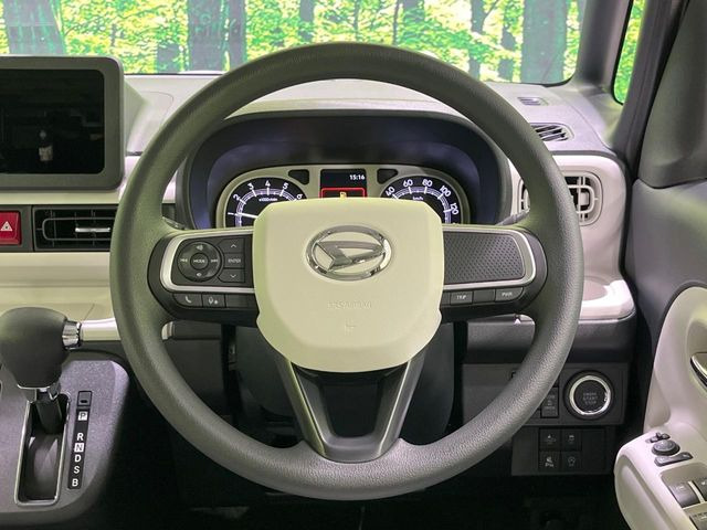 ステアリングも使用感が少なく、きれいな状態となっております♪