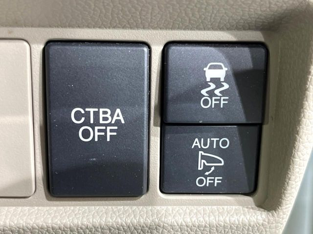 �y�V�e�B�u���[�L�A�N�e�B�u�V�X�e���z�ᑬ���s���ɑO���̎ԗ�����F�����A�Փ˂������Ȏ��͌x��ƃu���[�L�ŏՓˉ���Ɣ�Q�y�����A�V�X�g�B�����S�Ƀh���C�u�����y���݂��������܂��B