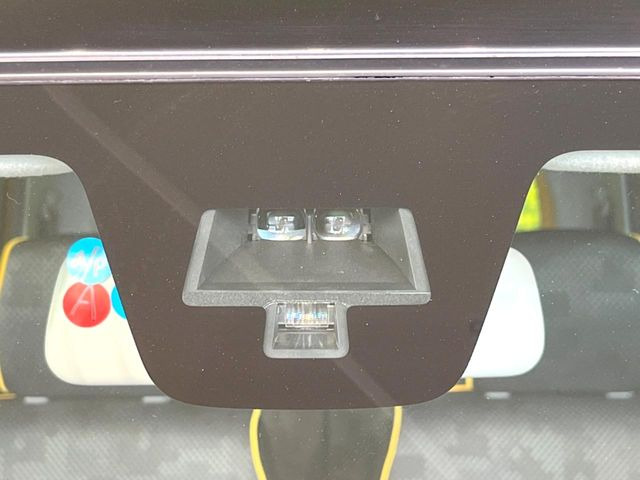 【スズキ セーフティサポート】走行中に前方の車両等を認識し、衝突しそうな時は警報とブレーキで衝突回避と被害軽減をアシスト。より安全にドライブをお楽しみいただけます。