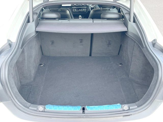 ●トランクルーム:趣味が広がる収容スペース!これだけの広さがあればお買い物やレジャーなどにも最適です!使用感も少なくきれいな状態を維持しております。