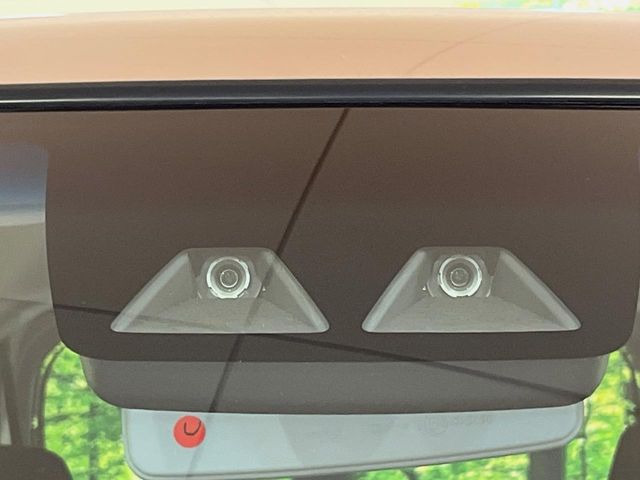 �y�X�}�[�g�A�V�X�g�z���s���ɑO���̎ԗ�����F�����A�Փ˂������Ȏ��͌x��ƃu���[�L�ŏՓˉ���Ɣ�Q�y�����A�V�X�g�B�����S�Ƀh���C�u�����y���݂��������܂��B