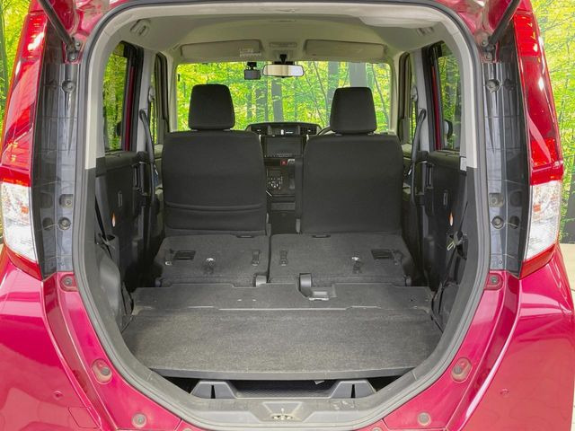 普段のお買い物や通勤、送迎等に十分な荷室スペースを確保しております。セカンドシートを倒すと、大きな荷物の積載も可能です♪