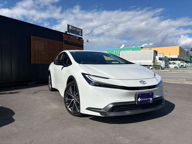 プリウス2.0 G E-Four 4WD