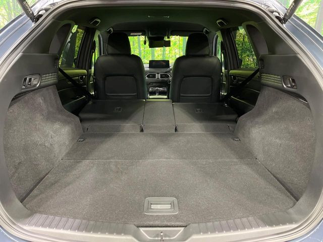 【パワーバックドア】スマートキーや運転席のボタンを押すだけでリアゲートが自動で開閉します!荷物を持っている時や、高い位置にあるバックドアを閉める際に便利な機能です♪