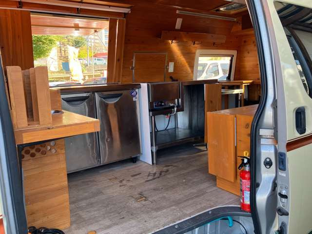 ハイエースバン2.5 DX スーパーロング ハイルーフ ディーゼル 4WD