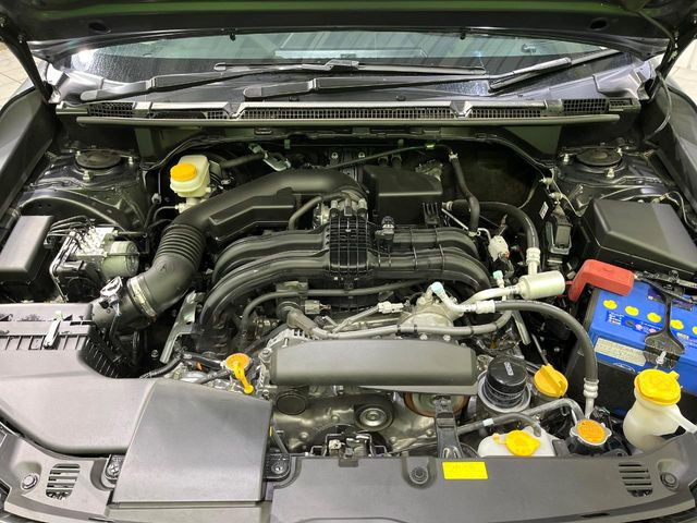 安心の最長10年・走行無制限保証(有償)をご用意。保証内容も充実はもちろん、無料点検&オイル交換や、年中無休の全国・24時間ロードサービスも付帯されておりますのでご安心下さい。