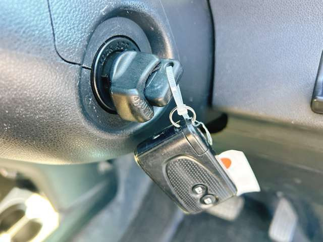 �y�X�}�[�g�L�[�z�J�o����|�P�b�g�ɓ��ꂽ�܂܃h�A�̊J���ł��A�y�X�G���W�����������܂���