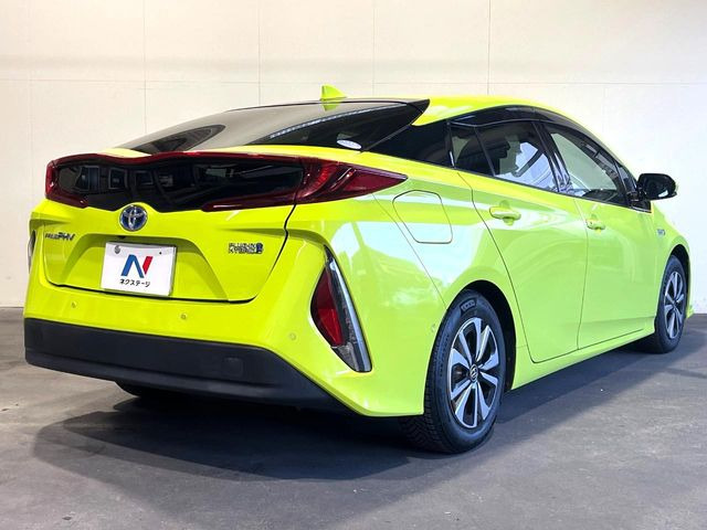 ☆全国のネクステージからお取り寄せが可能※!遠方の店舗に展示してあるクルマが気になる場合も、最寄りの店舗でご覧いただくことが可能です!是非私たちに要望をお聞かせください!※別途費用