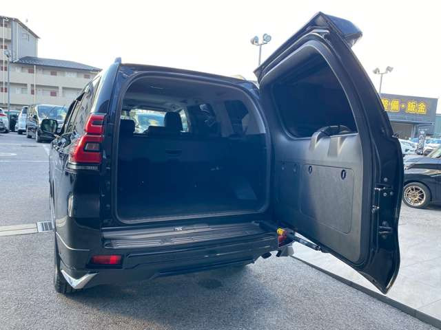 在庫車両に関してはお客様により良いものをご提供する為に品質に拘って仕入れを行っております。各お車の状態はそれぞれですのでご商談時に当店スタッフがご説明させて頂きますのでご安心くださいませ。