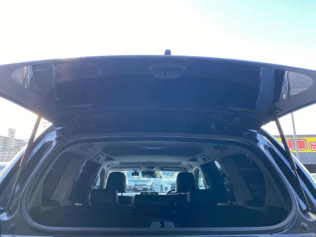 彦根インターからお車で3分とアクセス便利!近くには有名観光地の彦根城もありますので、観光と合わせてのご来店も良いですね♪活気溢れる自慢のスタッフがお客様のご来店をお待ちしております!