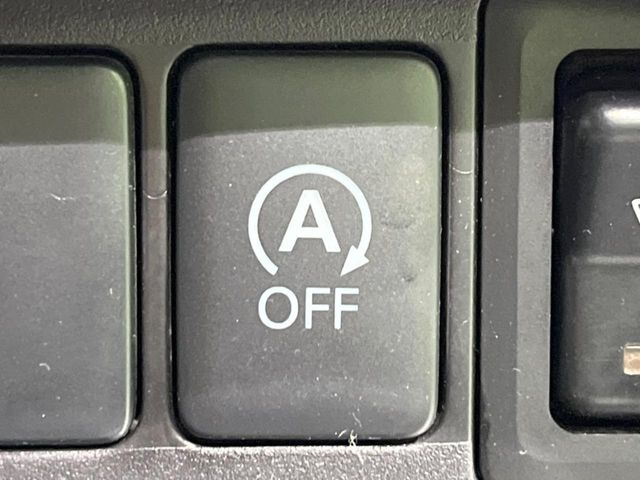 �y�A�C�h�����O�X�g�b�v�z�ԐM����a�؂Œ�Ԃ����ۂɃG���W�����~���A���ʂȔR���̏����}���܂��B�R��������ی�ɂȂ���@�\��G���W���̓u���[�L�𗣂��΍Ďn�����܂��B