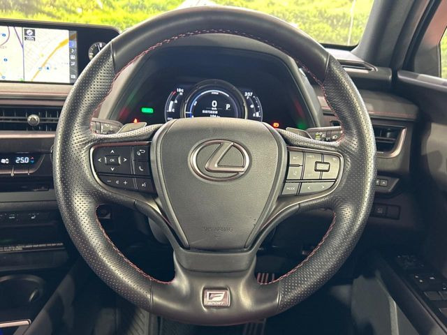 �y�����v�����X�e�A�����O�z�㎿�Ȋv���g�p���邱�ƂŁA��ɂ����������݂ƂĂ��^�]���₷���n���h���ł���