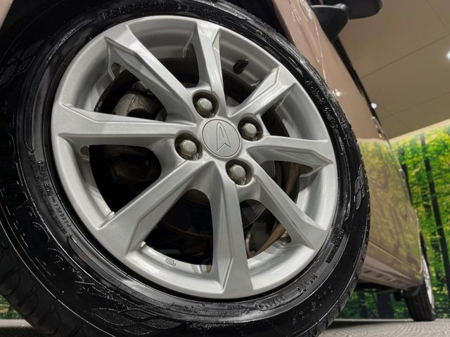 �y����14�C���`�A���~�z�C�[���z�O�ςɃ}�b�`���������A���~�z�C�[���𑕒����Ă���܂��B�e��ЊO�A���~�z�C�[����A�X�^�b�h���X�^�C�����戵�����Ă���܂��B���񂲑��k����������