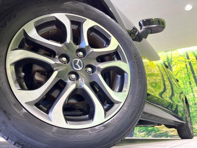 �y����16�C���`�A���~�z�C�[���z�O�ςɃ}�b�`���������A���~�z�C�[���𑕒����Ă���܂��B�e��ЊO�A���~�z�C�[����A�X�^�b�h���X�^�C�����戵�����Ă���܂��B���񂲑��k����������