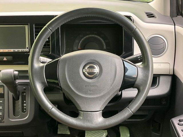 �y�����v�����X�e�A�����O�z�㎿�Ȋv���g�p���邱�ƂŁA��ɂ����������݂ƂĂ��^�]���₷���n���h���ł���