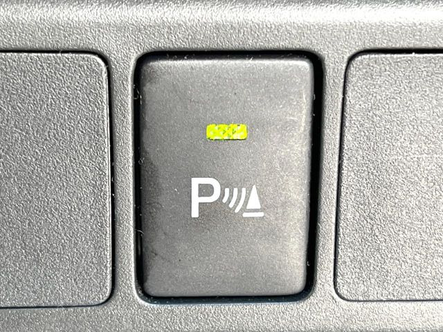 【コーナーセンサー】バンパーに付いたセンサーが障害物を検知!一定の距離に近づくとアラートで教えてくれます♪狭い駐車スペースや車庫入れ時も安心ですね☆