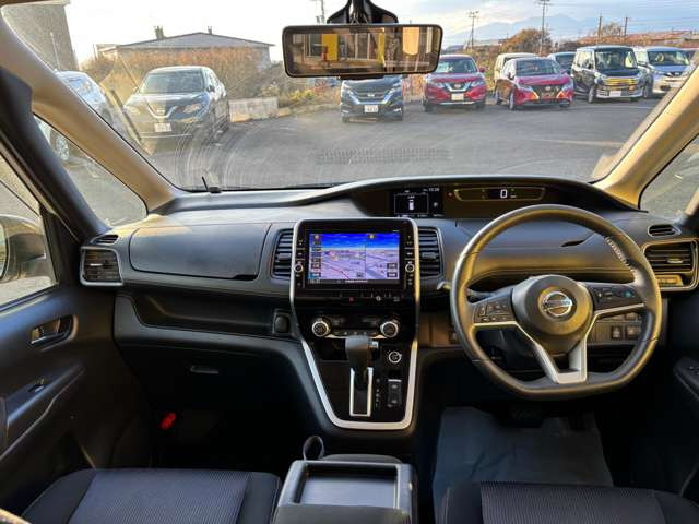 セレナ2.0 ハイウェイスター 4WD