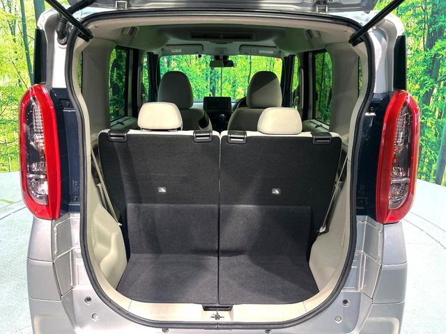 ���i�̂���������ʋ΁A���}���ɏ\���ȉ׎��X�y�[�X���m�ۂ��Ă���܂��B�Z�J���h�V�[�g��|���ƁA�傫�ȉו��̐ύڂ��\�ł���