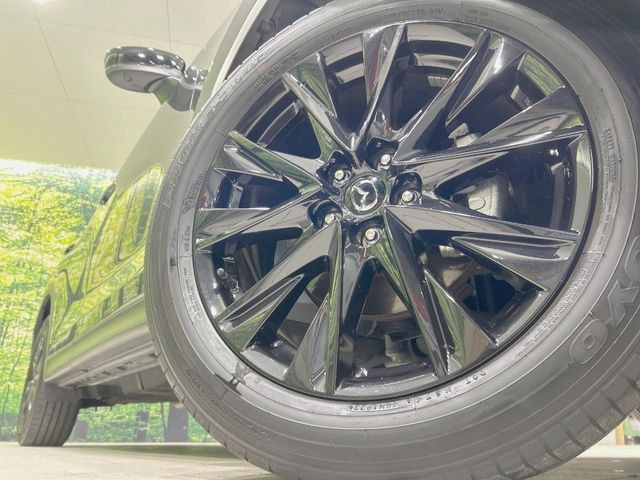 【純正19インチアルミホイール】外観にマッチした純正アルミホイールを装着しております。各種社外アルミホイールや、スタッドレスタイヤも取扱いしております。是非ご相談ください♪