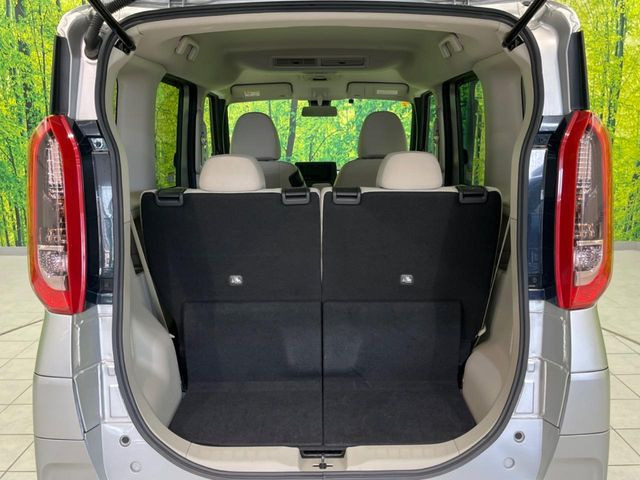 普段のお買い物や通勤、送迎等に十分な荷室スペースを確保しております。セカンドシートを倒すと、大きな荷物の積載も可能です♪