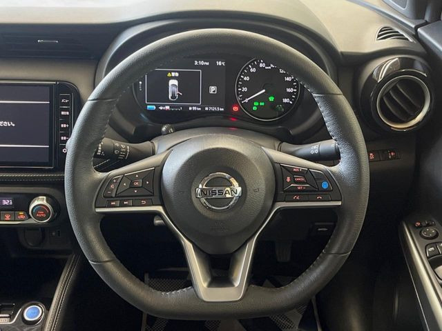 �y�����v�����X�e�A�����O�z�㎿�Ȋv���g�p���邱�ƂŁA��ɂ����������݂ƂĂ��^�]���₷���n���h���ł���