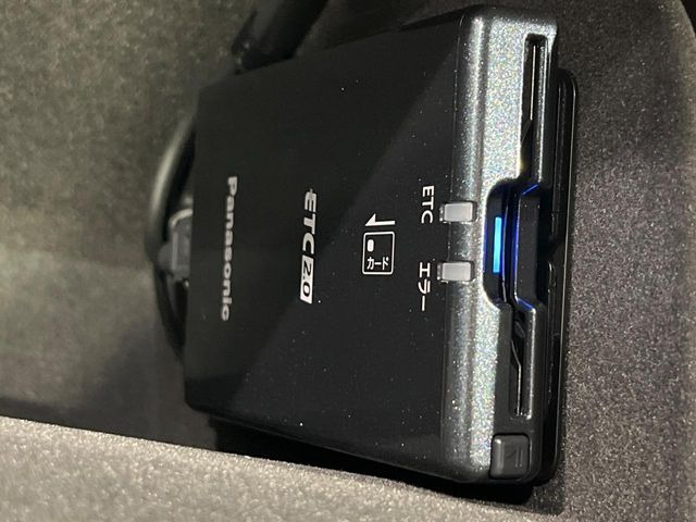 【ETC】高速道路の料金所をストレスなく通過!話題のスポットやサービスエリアに多い「スマートIC」利用時は必須のアイテムです。当店でセットアップを実施、ご納車当日からすぐにご利用いただけます!