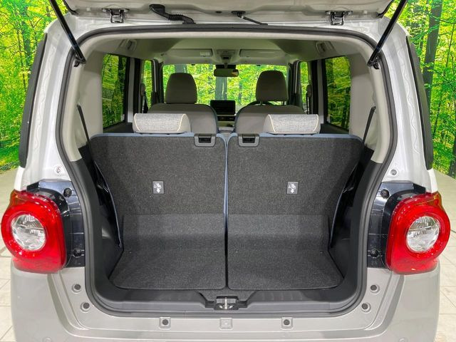 普段のお買い物や通勤、送迎等に十分な荷室スペースを確保しております。セカンドシートを倒すと、大きな荷物の積載も可能です♪