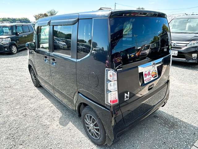 ���X�ł͌y�����Ԃ��畁�ʎԂ܂ŕ��L���I�[�����[�J�[�̎Ԏ�E�F�E�O���[�h��L�x�ɑ����Ă���܂��B