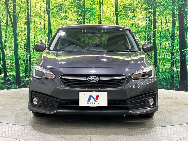 大好評を頂いておりますボディコートも好評受付中。高透明度のガラス皮膜で撥水はもちろん、上質なツヤ・光沢を実現。紫外線や酸性雨から大切な愛車を保護し、色あせ・劣化を防止。