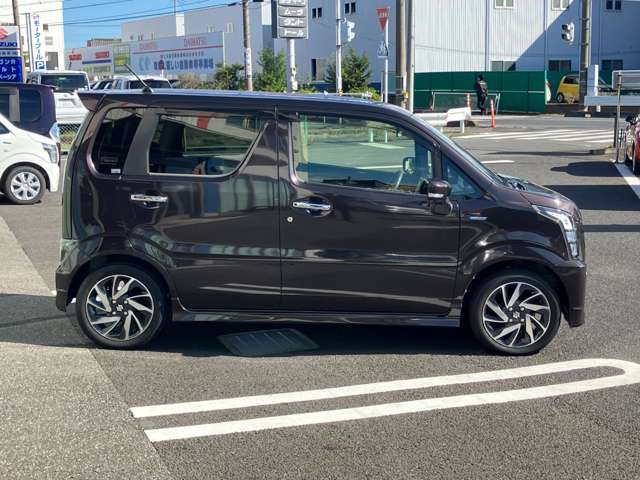 ���I�����C�����k��t�����X�܂ɂ����X���������Ȃ��Ă��A������₨�D���ȏꏊ�ɋ��Ȃ���AZOOM��FaceTime�Ȃǂ̃r�f�I�ʘb�A�v����A���[���ȂǂŎʐ^�𑗐M!