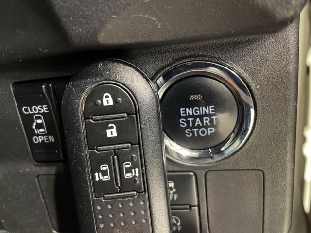 �y�L�[�t���[�V�X�e���z�J�o����|�P�b�g�ɓ��ꂽ�܂܂ł��h�A�̎{���E�������\�ȃX�}�[�g�L�[�𑕔��B�G���W���̃I���E�I�t�����J�M�����o���K�v����������Ƃ��Ă��֗��ł���