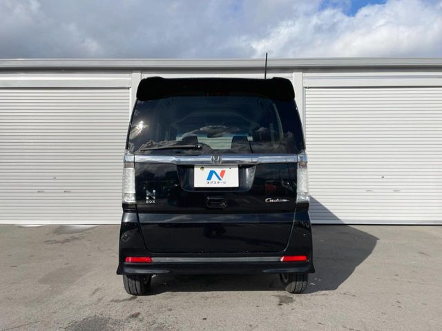 安心の最長10年・走行無制限保証(有償)をご用意。保証内容も充実はもちろん、無料点検&オイル交換や、年中無休の全国・24時間ロードサービスも付帯されておりますのでご安心下さい。