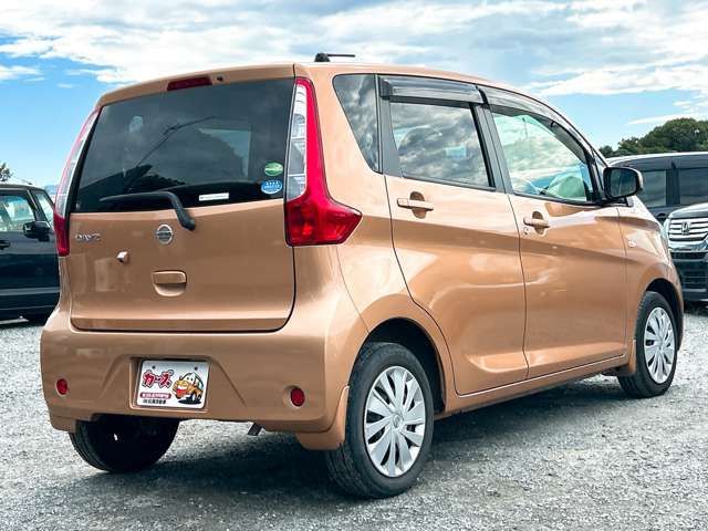 お車のご購入からオイル交換・整備・車検・任意保険・修理・鈑金何でもお任せ下さい!親切・丁寧にご対応致します♪