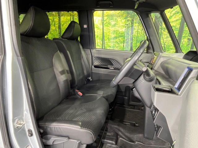 運転席シート廻りは使用感も少なく、良好な状態となっています。丁寧に使われていたことがよくわかりますね。