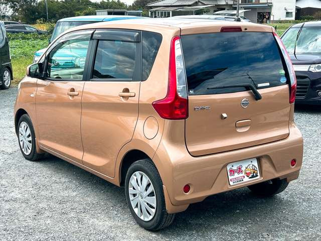 当店では軽自動車から普通車まで幅広くオールメーカーの車種・色・グレードを豊富に揃えております。