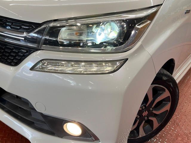 �yLED�w�b�h���C�g�z���V����ԑ��s�����ǍD�Ȏ��E���m�ۂ����S���ĉ^�]�ł��鍂�P�xLED�w�b�h���C�g�𑕔�!�_�����x�������A����d�͂��}�����Ă��܂��B