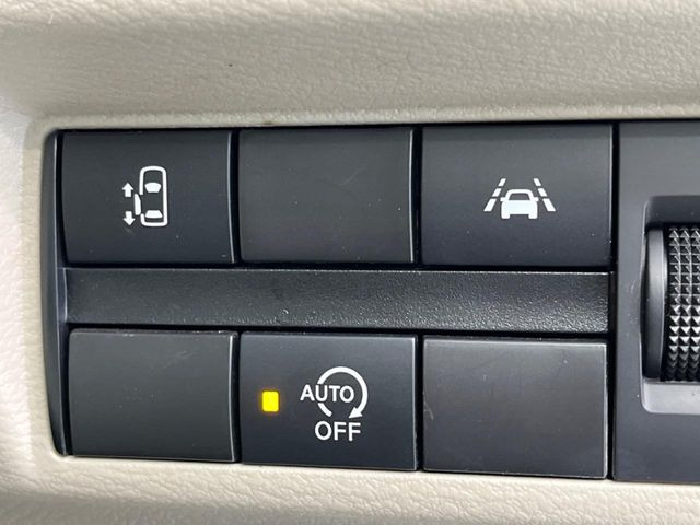 【パワースライドドア】スマートキーや運転席のスイッチでスライドドアの開閉が可能♪電動だから力を入れてドアを開ける必要が無く、小さいお子様でも、重い荷物を持っている時もラクに開け閉めできます♪