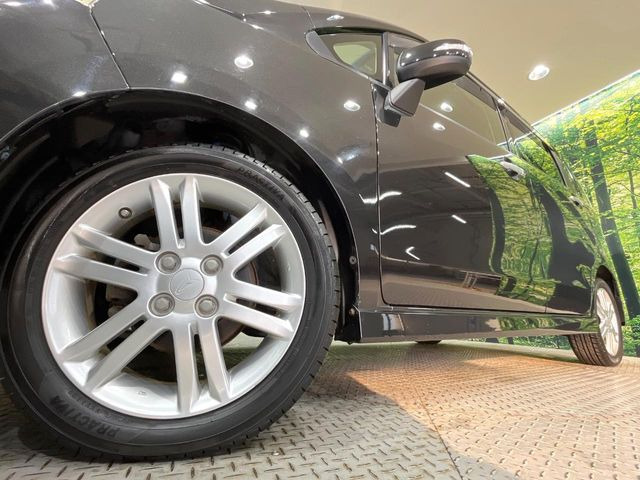 �y����15�C���`�A���~�z�C�[���z�O�ςɃ}�b�`���������A���~�z�C�[���𑕒����Ă���܂��B�e��ЊO�A���~�z�C�[����A�X�^�b�h���X�^�C�����戵�����Ă���܂��B���񂲑��k����������