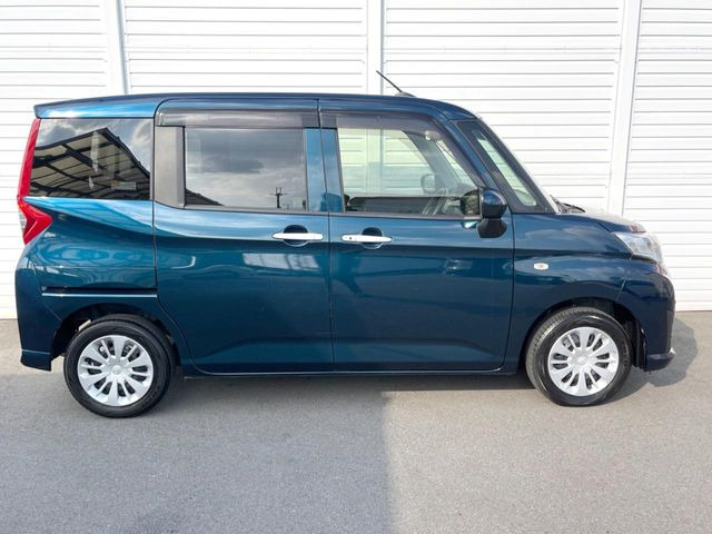 高透明度のガラス皮膜で撥水はもちろん、上質なツヤ・光沢を実現。紫外線や酸性雨から大切な愛車を保護し、色あせ・劣化を防止。「弾スプラッシュコート」、「弾プリミッサコート」からお選びいただけます。