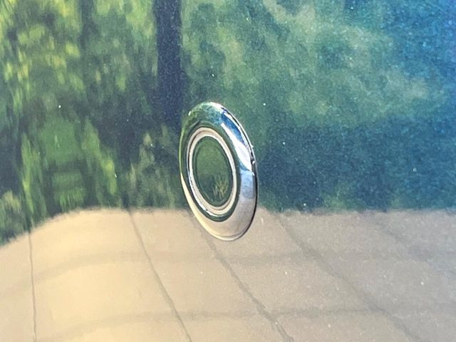 【クリアランスソナー】バンパーに付いたセンサーが障害物を検知!一定の距離に近づくとアラートで教えてくれます♪狭い駐車スペースや車庫入れ時も安心ですね☆